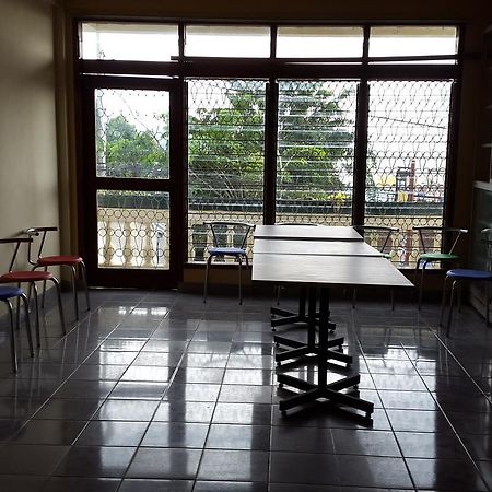 Kampung Bule Hostel Labuan Bajo Kültér fotó